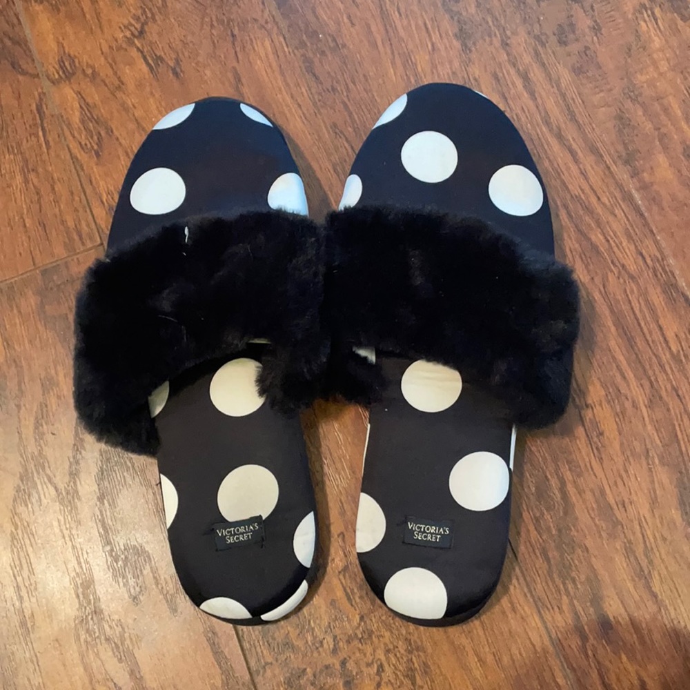 VS Pink slippers